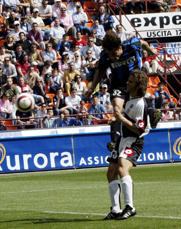 与之相对 与之相对